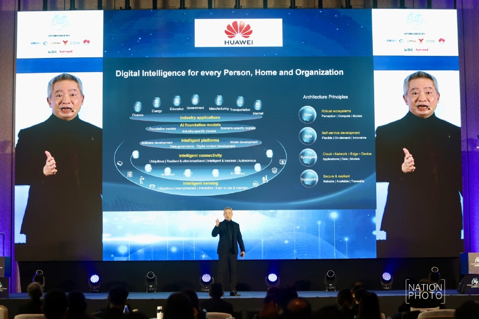 ดร.ชวพล จริยาวิโรจน์ กรรมการผู้จัดการ บริษัท หัวเว่ย เทคโนโลยี (ประเทศไทย) จำกัด