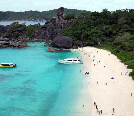 “อ่าวเกือก” เกาะสิมิลัน ติดท็อป 10 ชายหาดโลกปี 2026 ตอกย้ำไทยแหล่งท่องเที่ยวระดับโลก